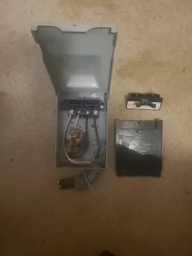 Dpf221r Cutler Hammer Safety Switch 30a 120/240v 1-ph - Disconnect Pull
