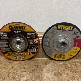 Dwa8951h Dewalt 4-1/2 Inch X.045 X5/8 -11 Ceramic Mini Hub Cutting Wheel 26 Pack