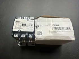 42-104521-12 Holdwell Sa-3p-40a-240v 3 Pole 40 Amp 240v Coil Definite Purpose Air Conditioner