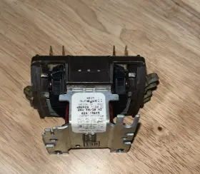 R8242a-1115 Honeywell R8242a1115 Contactor Used #3