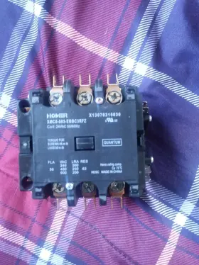 Ctr02881 Trane Contactor Oem Part# 50 Amp-3 Pole With 600 And 230 Volt Aux