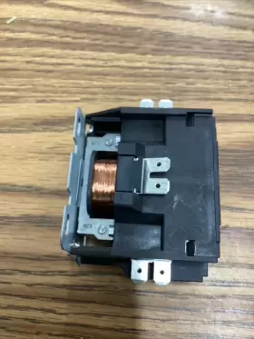 Xmc0-252-ebbcn Zettler Controls Contactor 24vac 50/60hz Inch Used #3